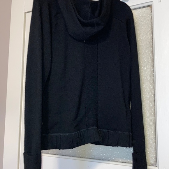 ✨SOLD✨ NWOT Lululemon Rise & Move Hoodie - Picture 8 of 12